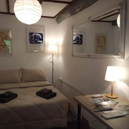 Arriba Demues